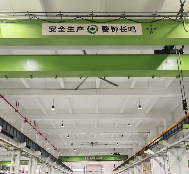 Shanghai Yushi Technology Development Co., Ltd. linha de produção do fabricante